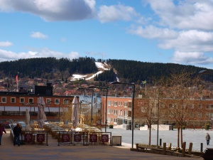 Schnee auf der Nachbarinsel Frösön