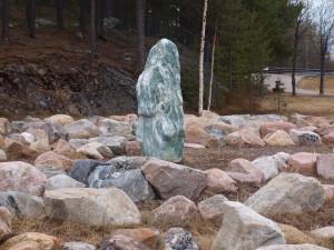 Skulpturenpark rund um den See in Jokkmokk