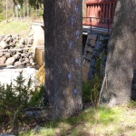 Pfade für kleine und große Kinder in der Gartenanlage in Olofsfors Bruk