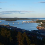 Blick über Sundsvall vom Aussichtsturm auf dem Norra Stadsberget