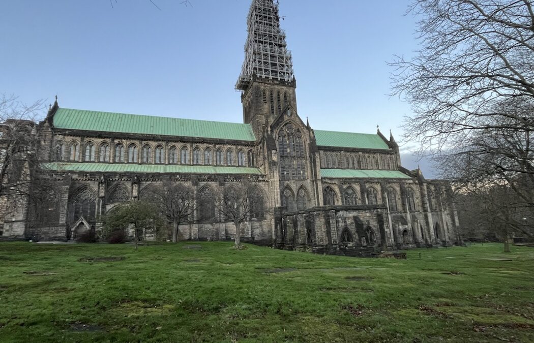 Glasgow – Glasgow Cathedral / St. Mungo’s Cathedral, Necropolis und The Clydeside Distillery